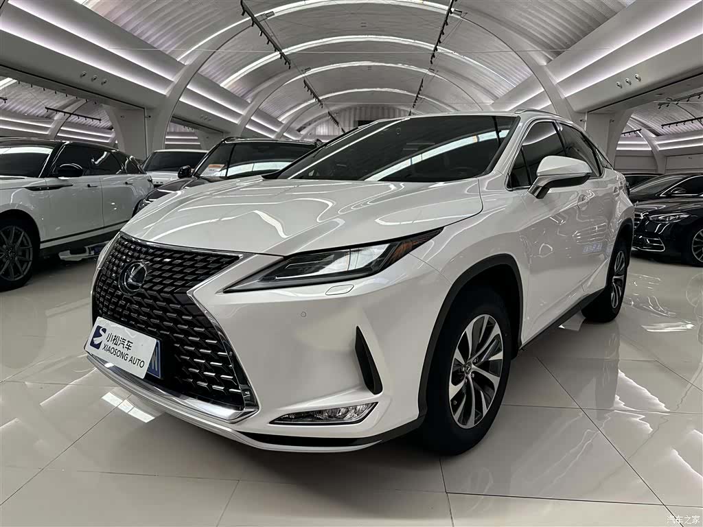 Lexus RX, 2021 1
