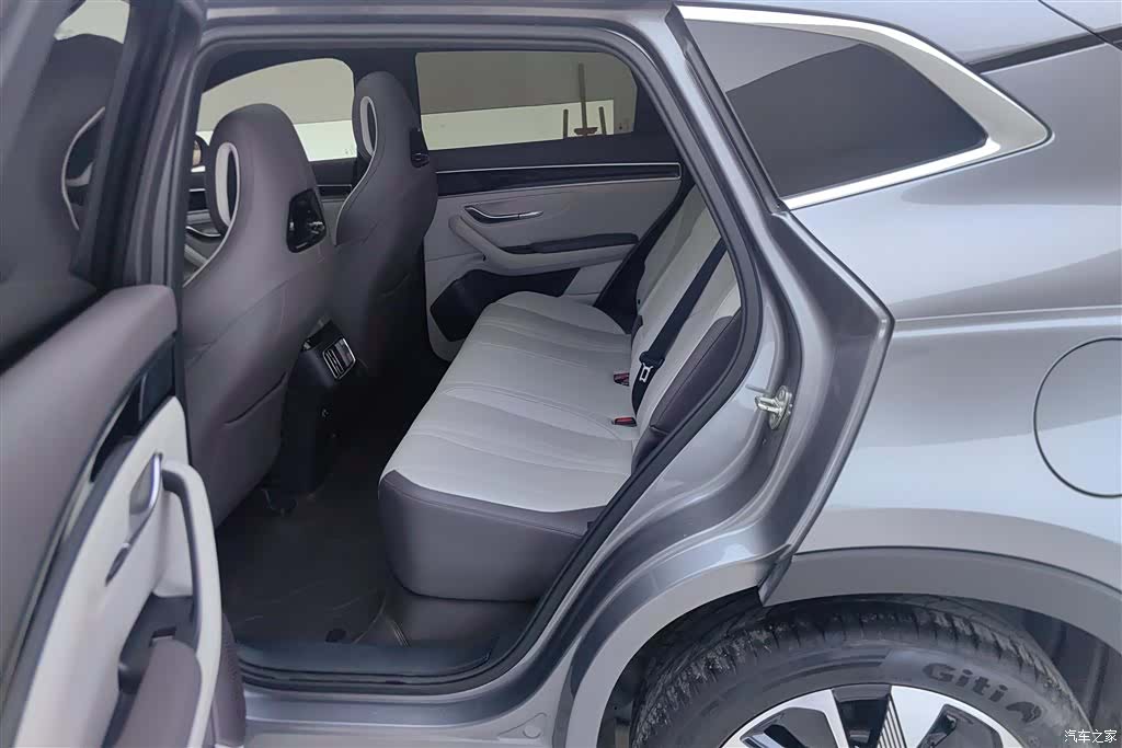 BYD Song, 2025 11