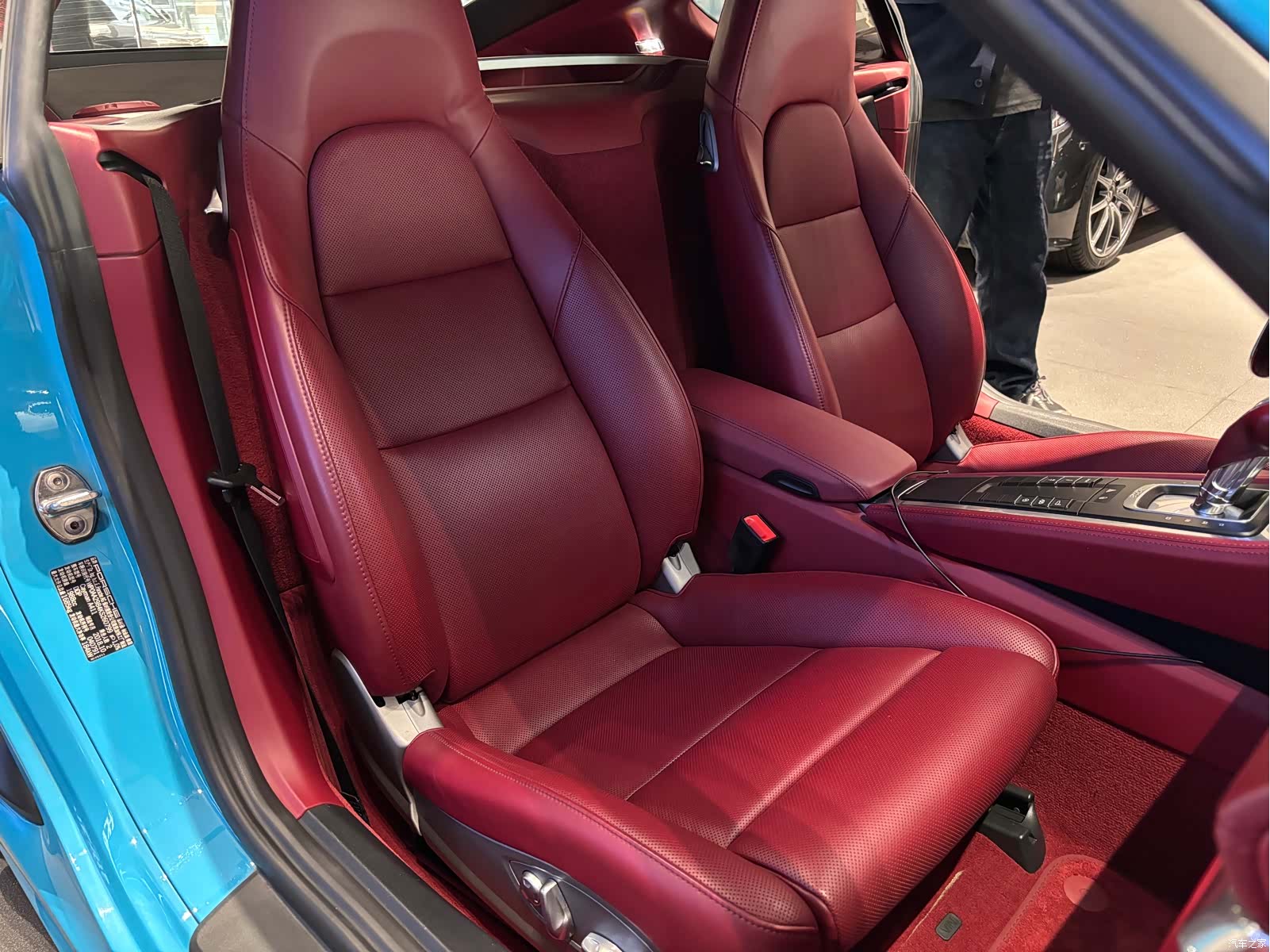 Porsche Cayman, 2019 12