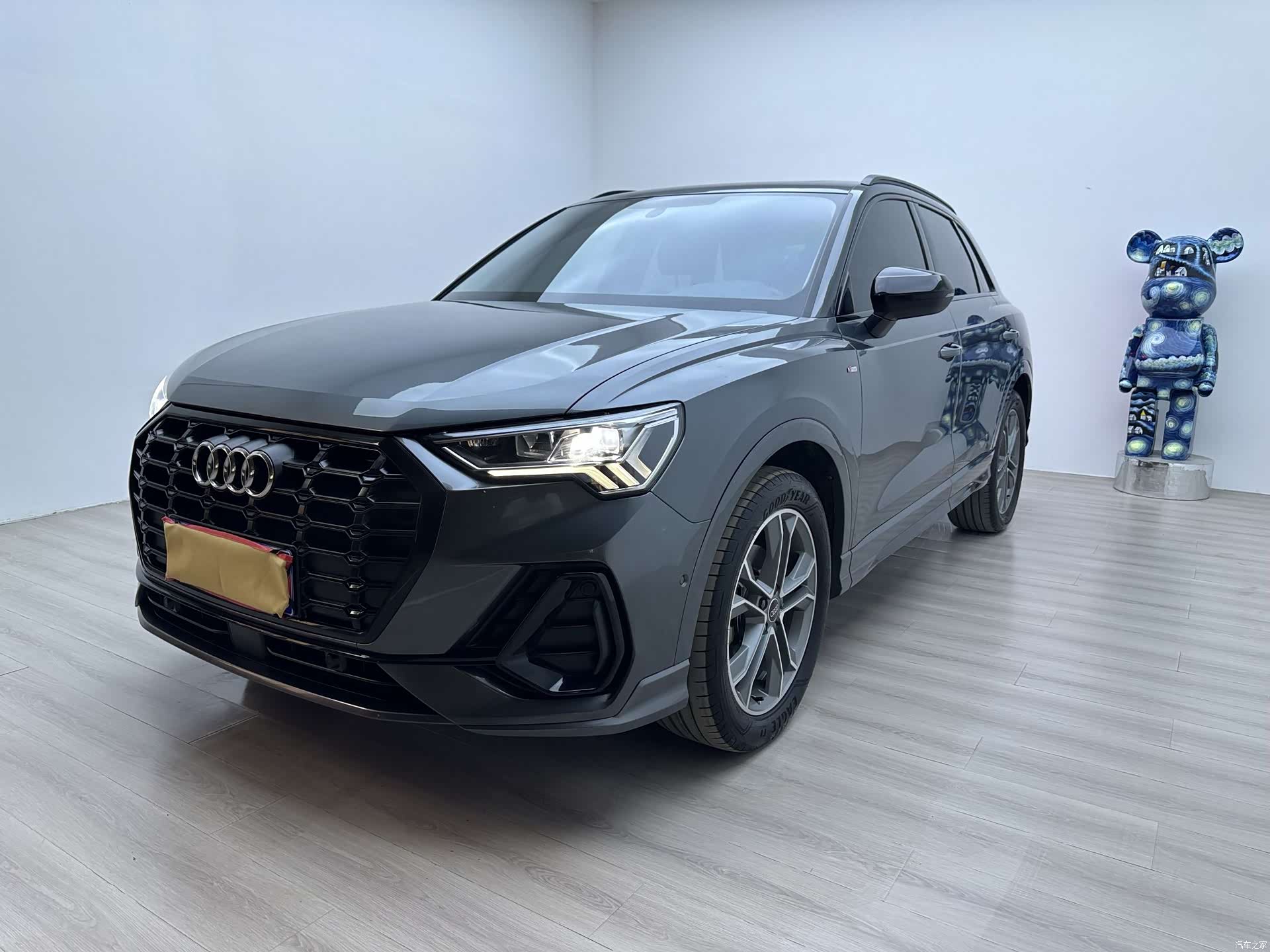 Audi Q3, 2023 1
