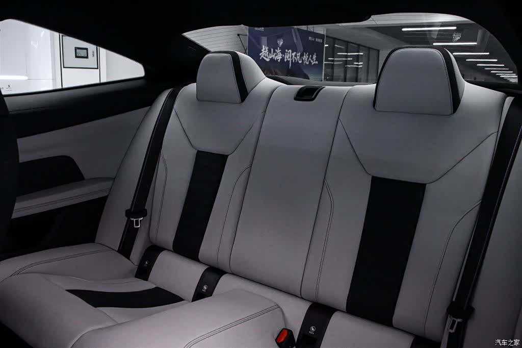 BMW M4, 2023 13