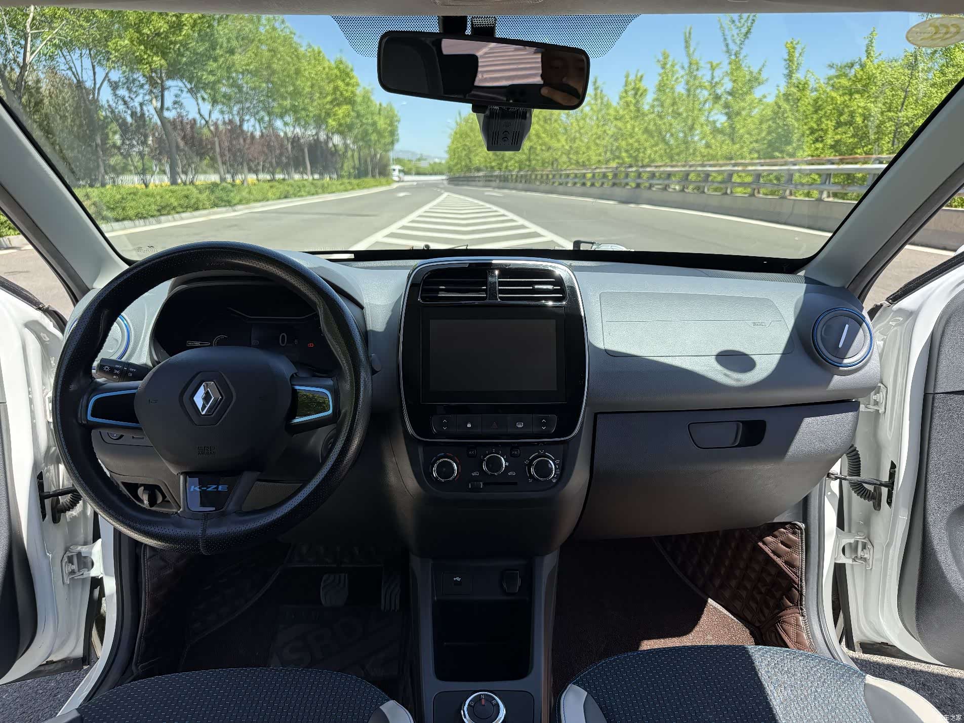 DongFeng e, 2019 7