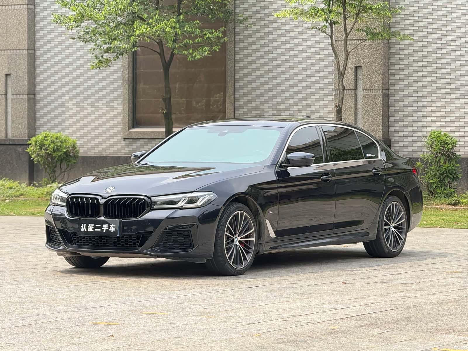 BMW 5 Series, 2021 1