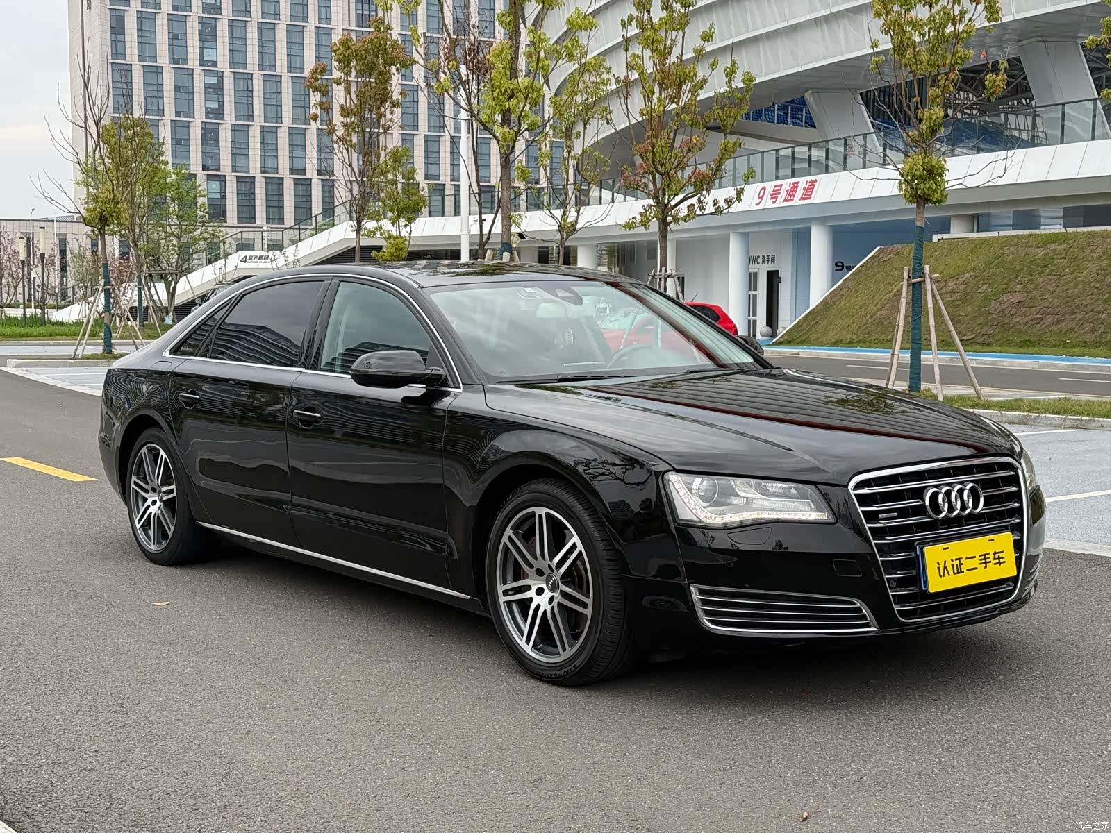 Audi A8L, 2013 9
