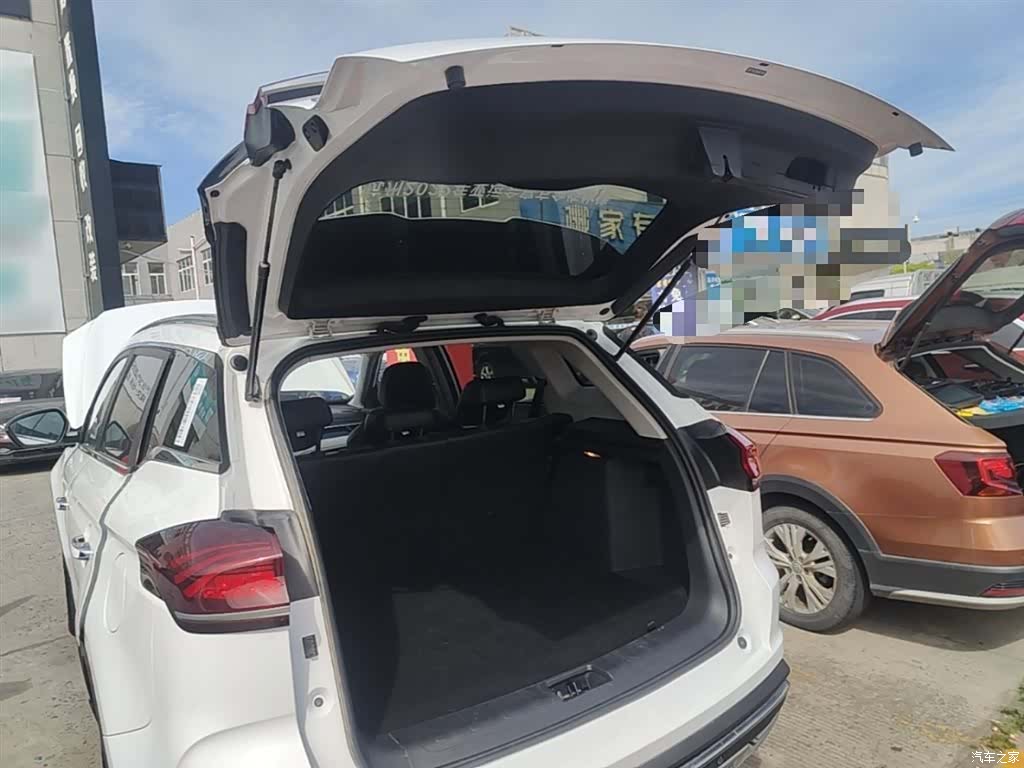 Geely Boyue, 2023 19