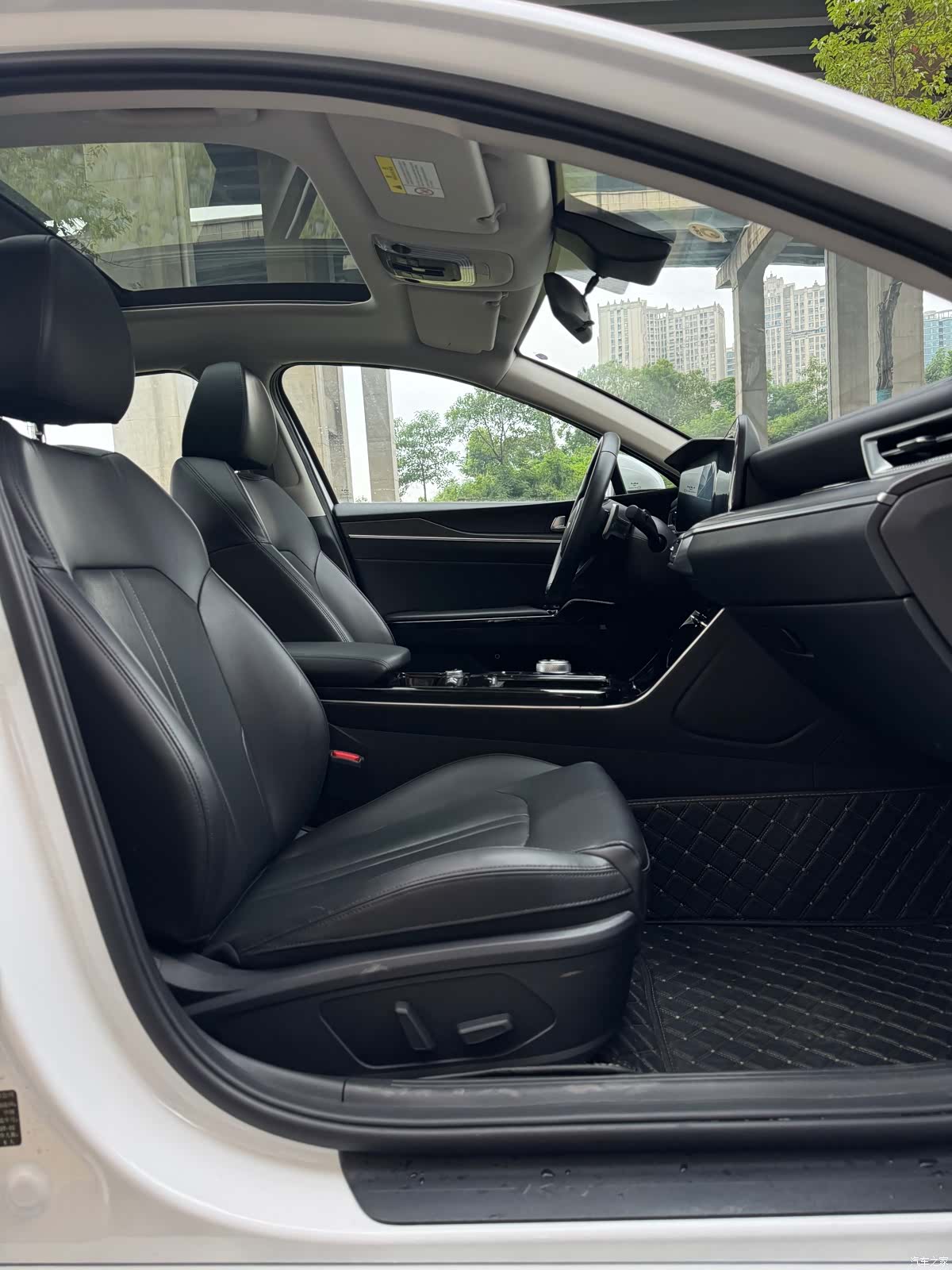 Kia K5, 2025 11