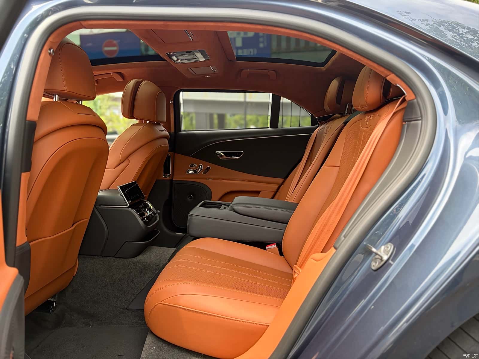 Bentley Flying Spur, 2021 11