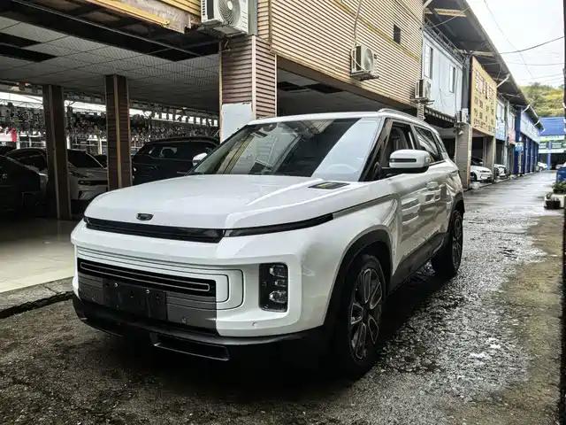 Geely ICON 2020 — купить из Китая под заказ