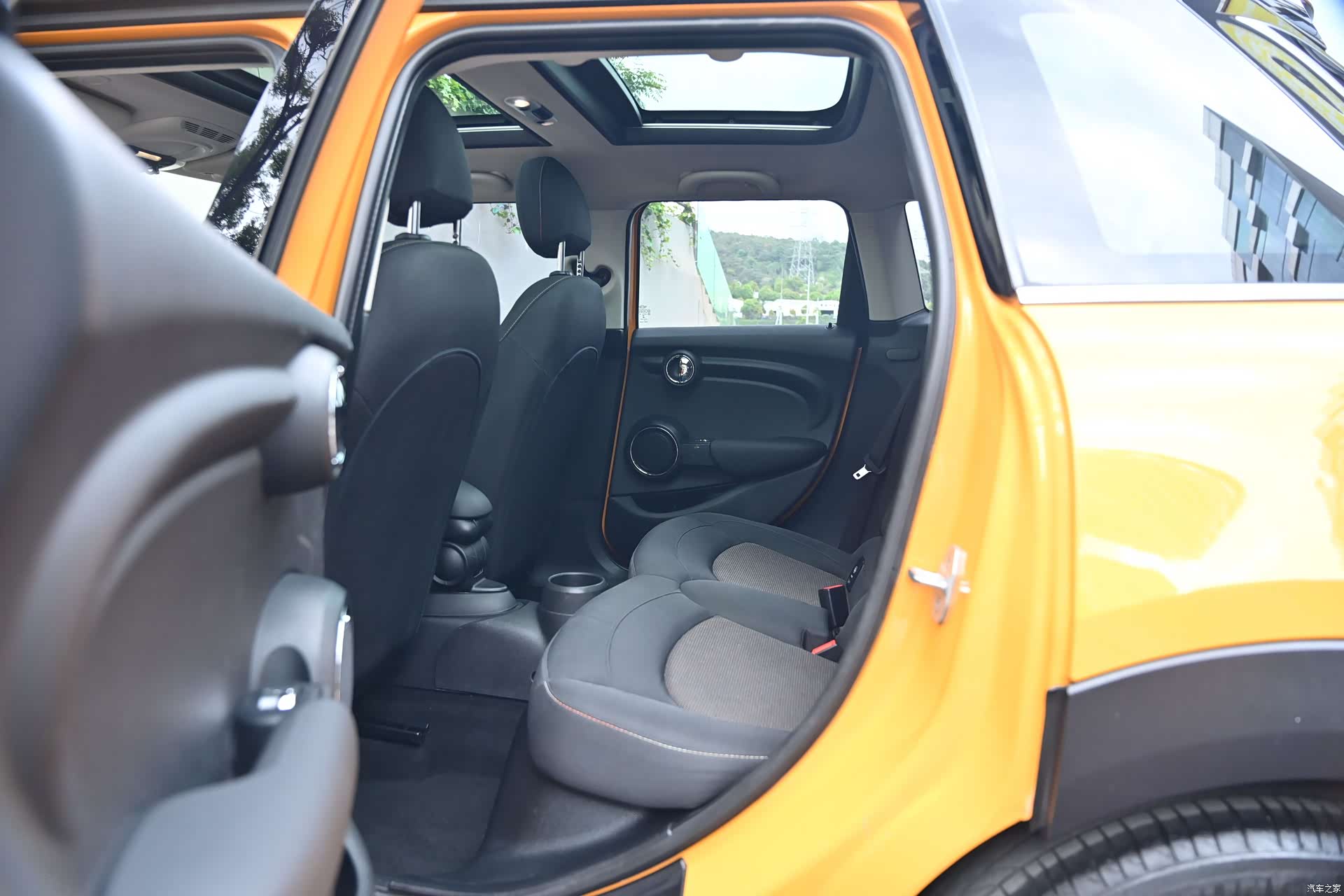 Mini ONE, 2017 9