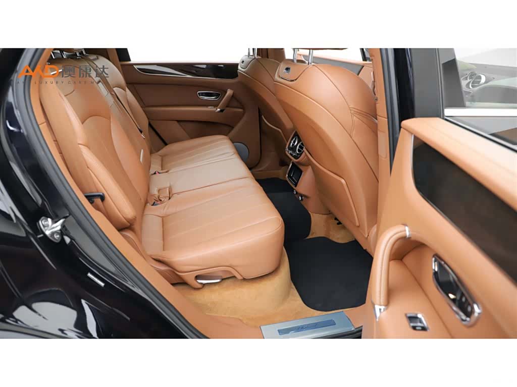 Bentley Bentayga, 2023 8