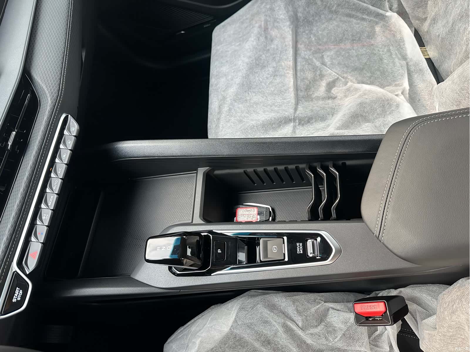 Geely Binray, 2026 14