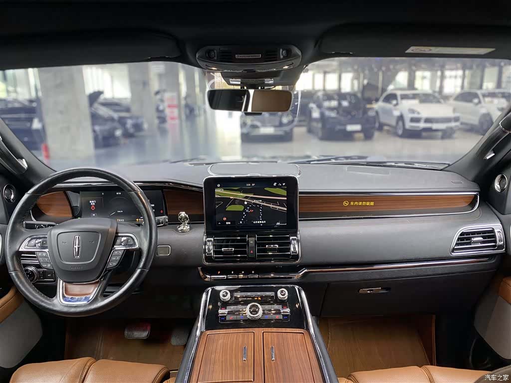 Lincoln Navigator, 2021 7