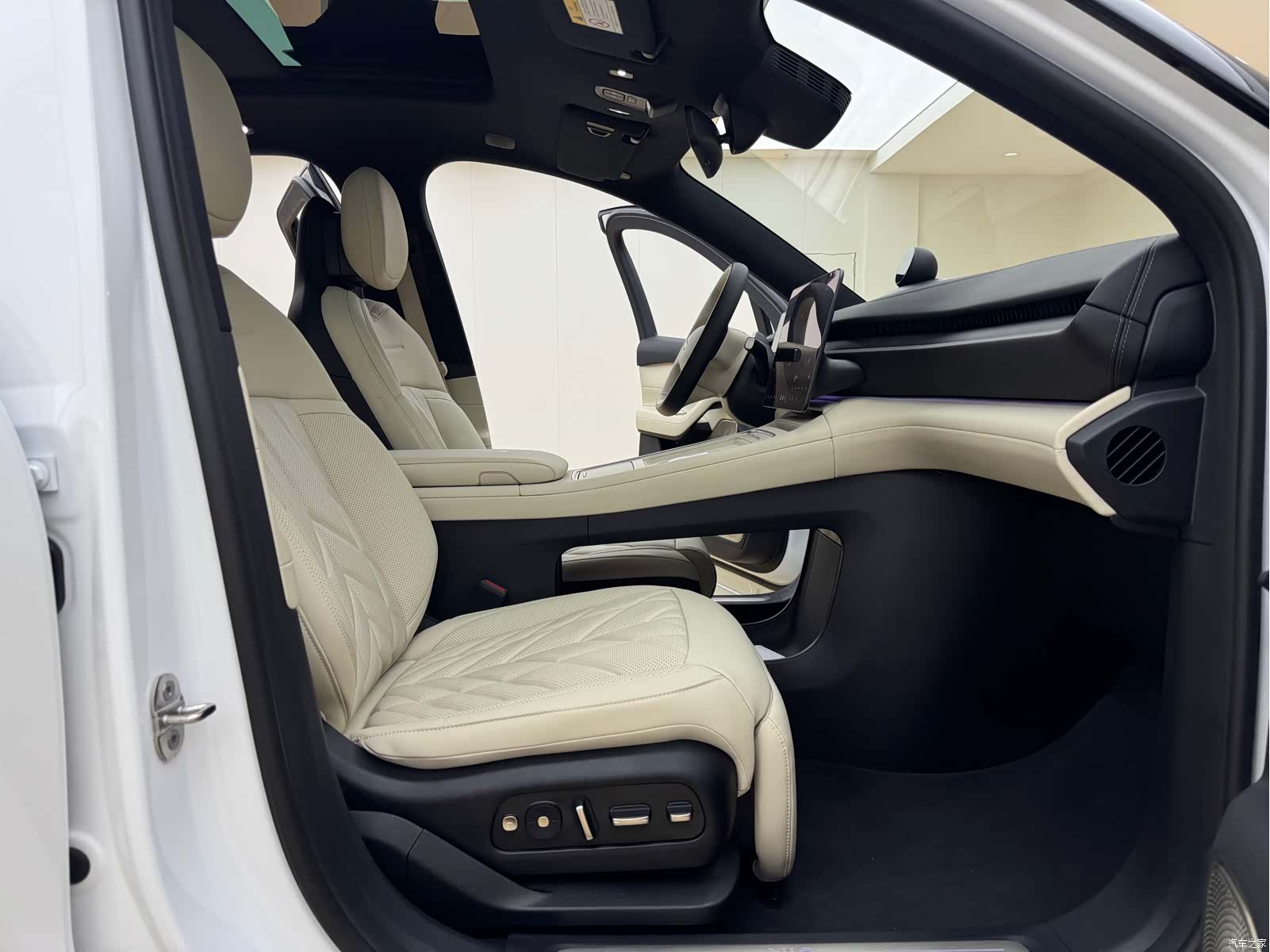 NIO ES6, 2025 18