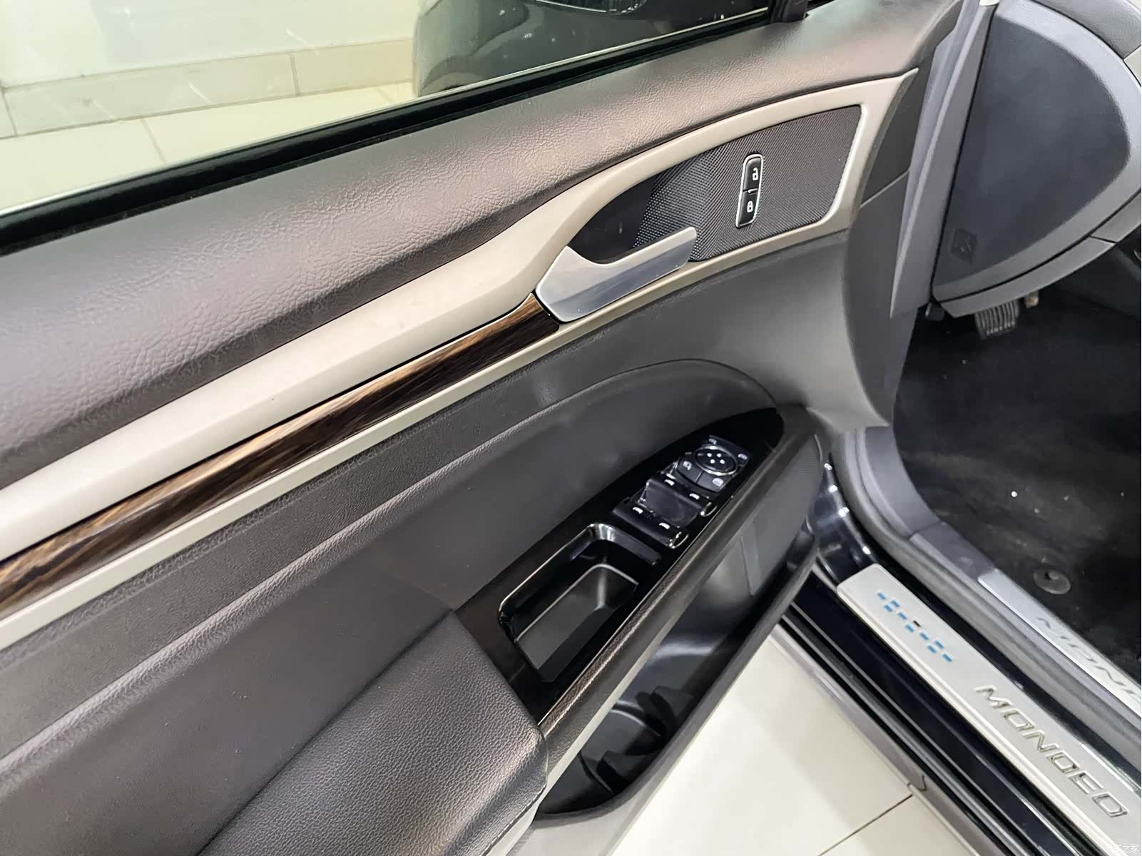 Ford Mondeo, 2014 14