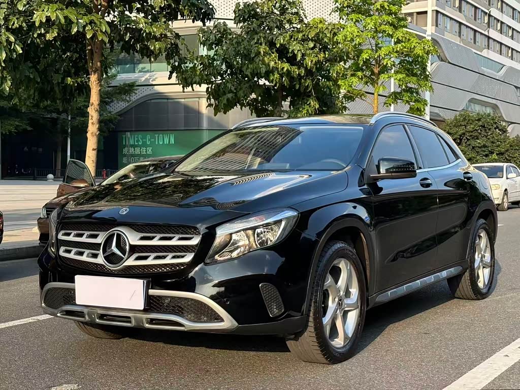 Mercedes-Benz GLA