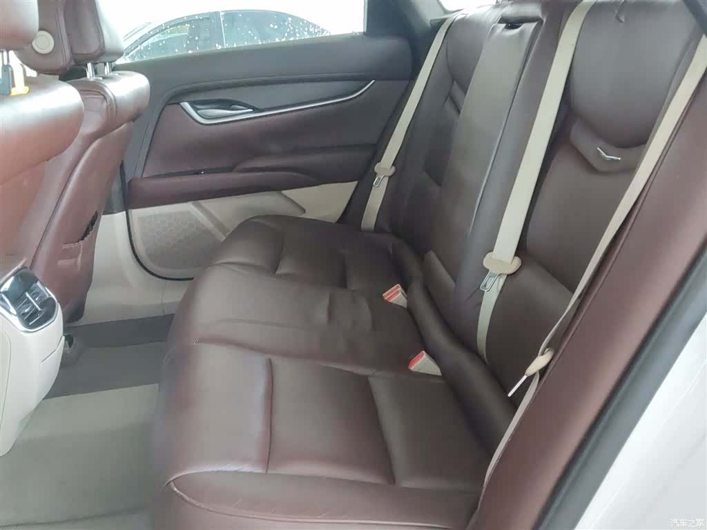 Cadillac XTS, 2015 17