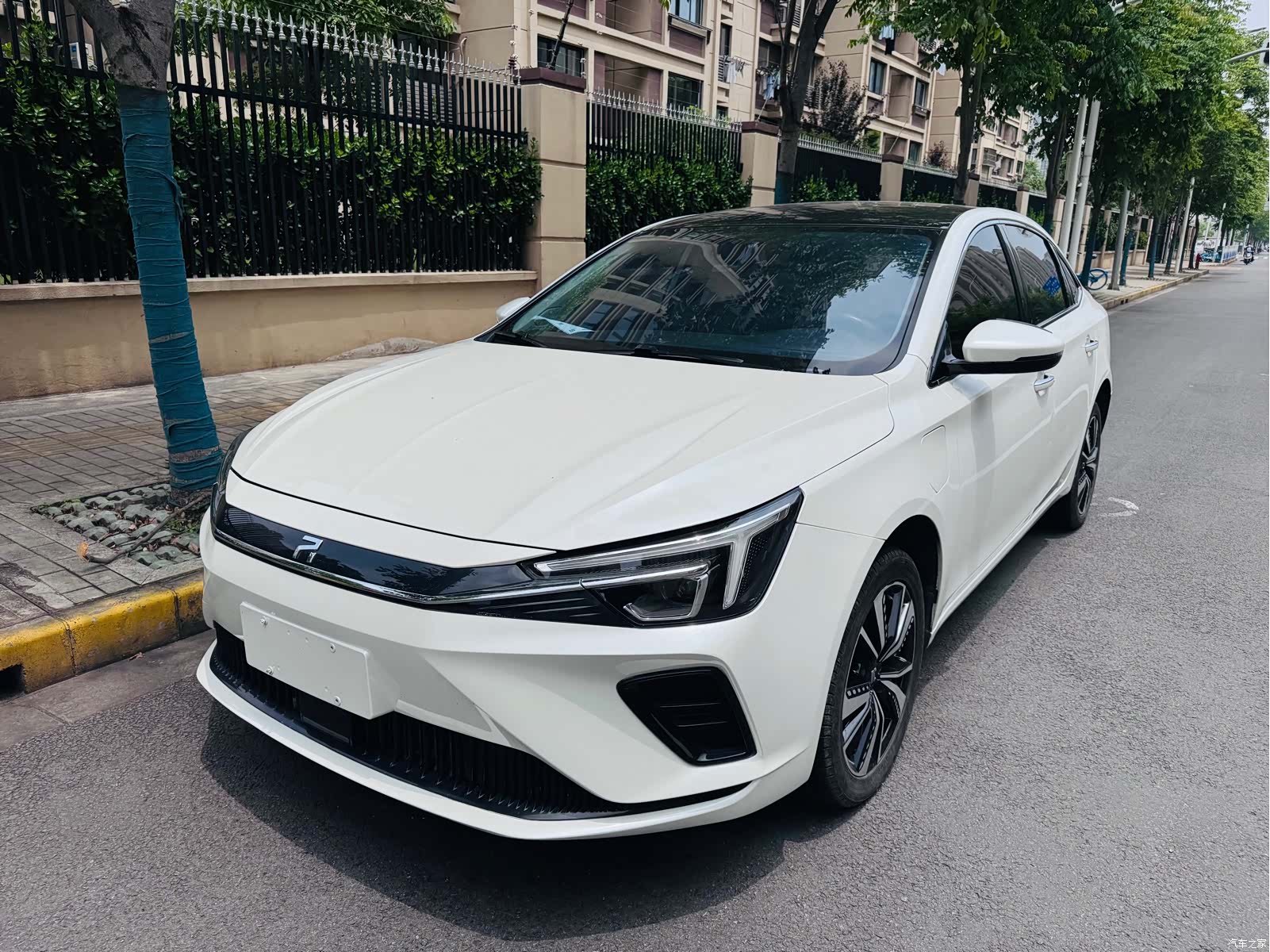 Rising Auto ER6