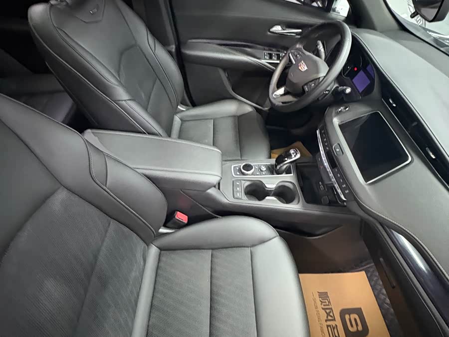 Cadillac XT4 2022, фото 6