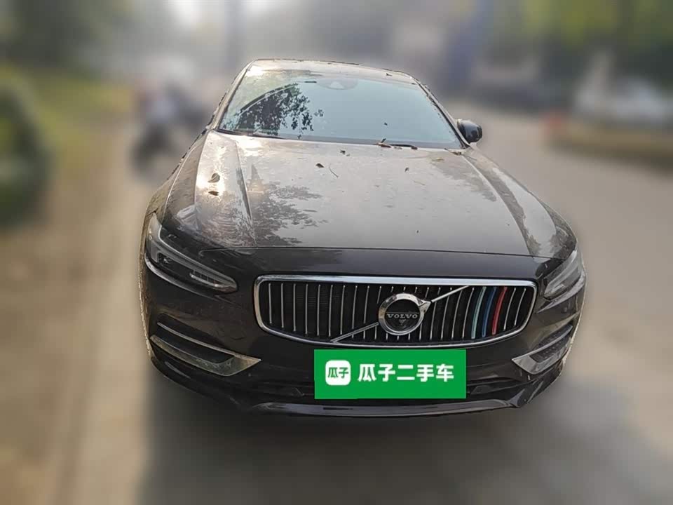 Volvo S90