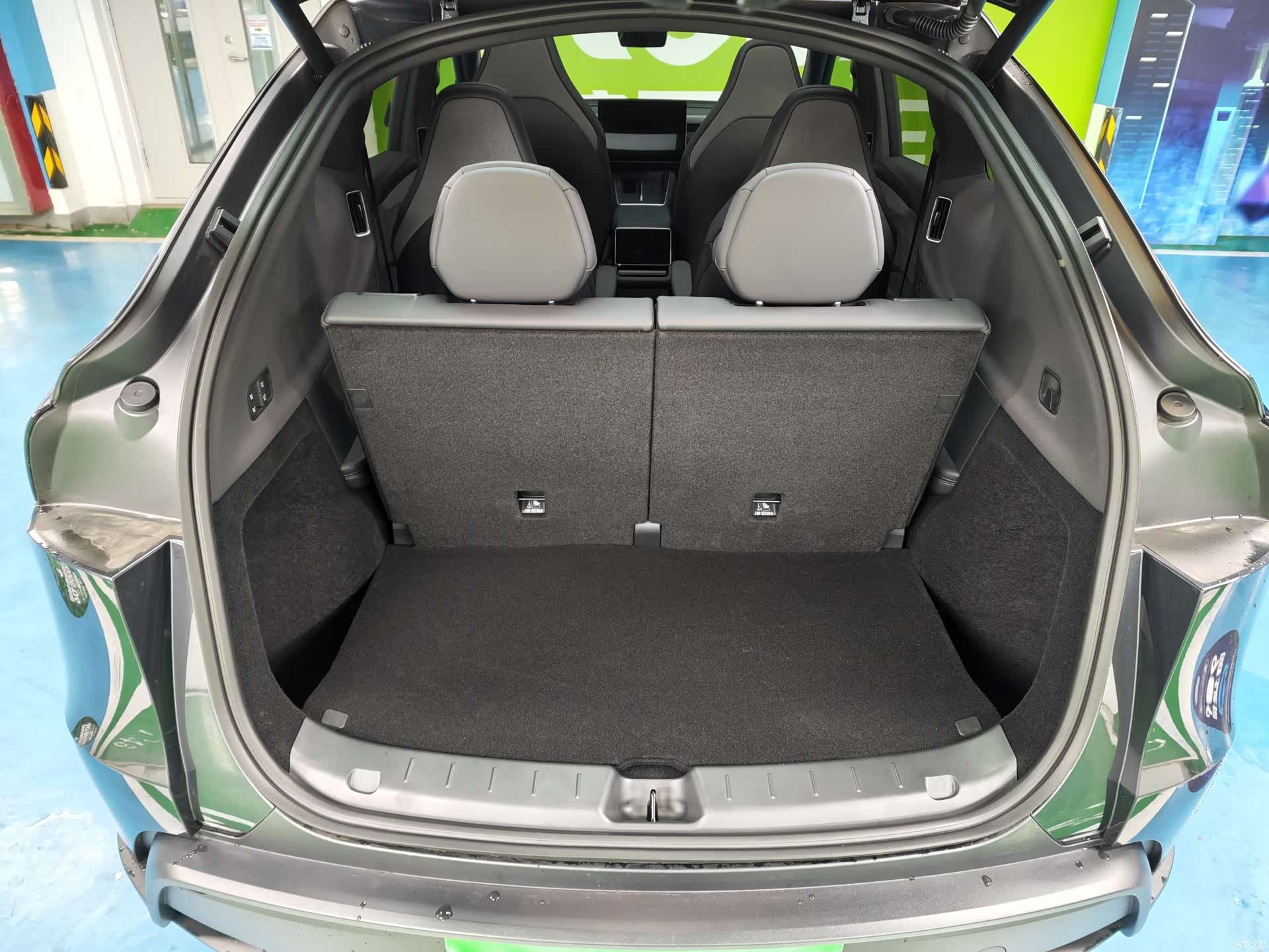 Tesla Model Y, 2025 23