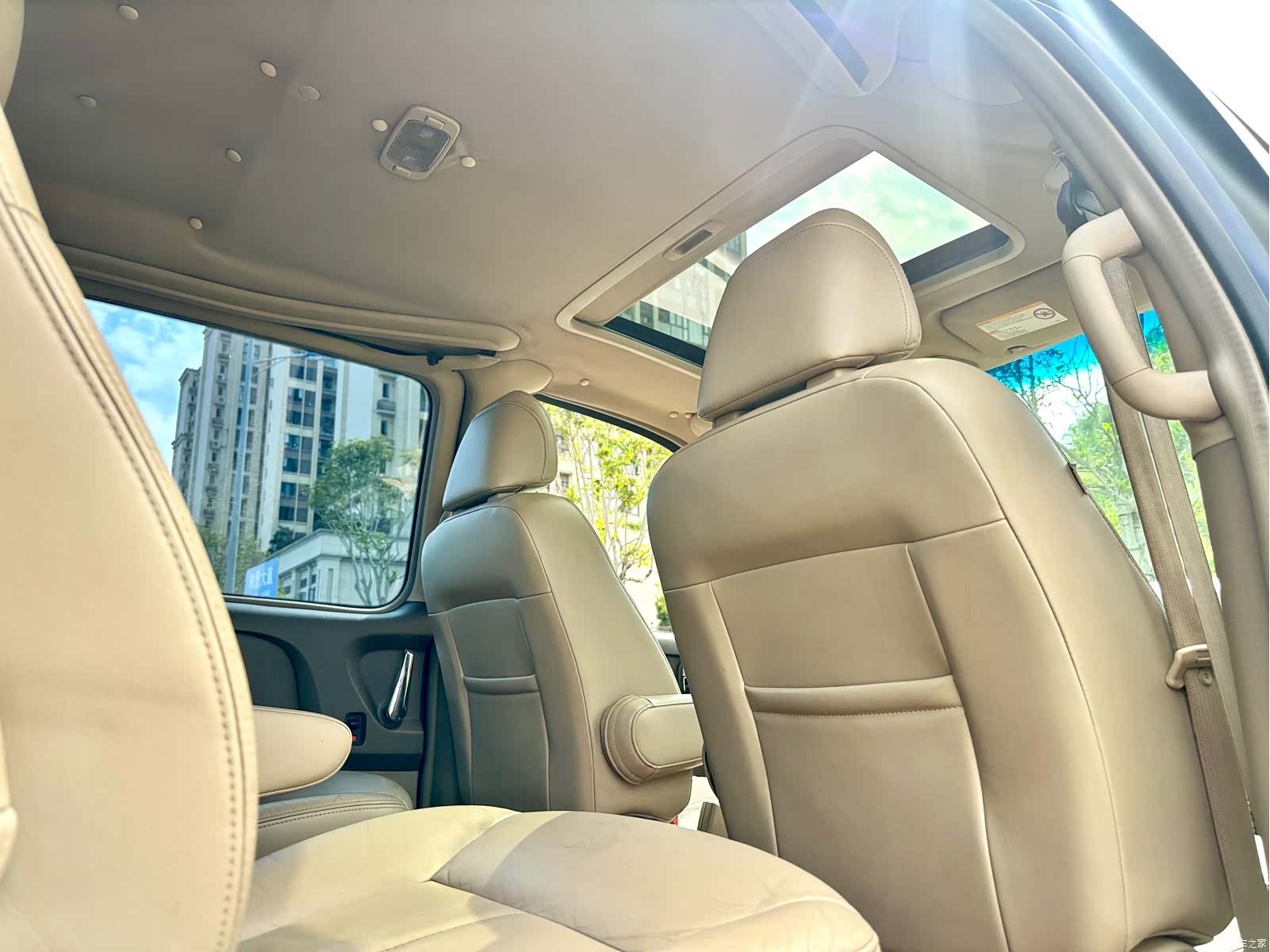Buick GL8, 2011 23