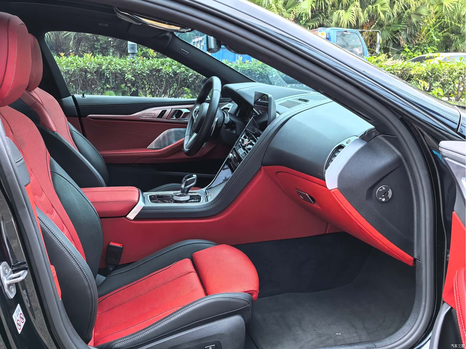BMW 8 Series, 2023 14
