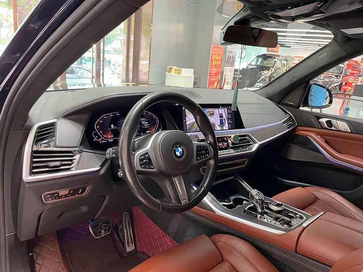 BMW X7 2020 xDrive40i ge xing hua ding zhi xian liang ban hao hua tao zhuang