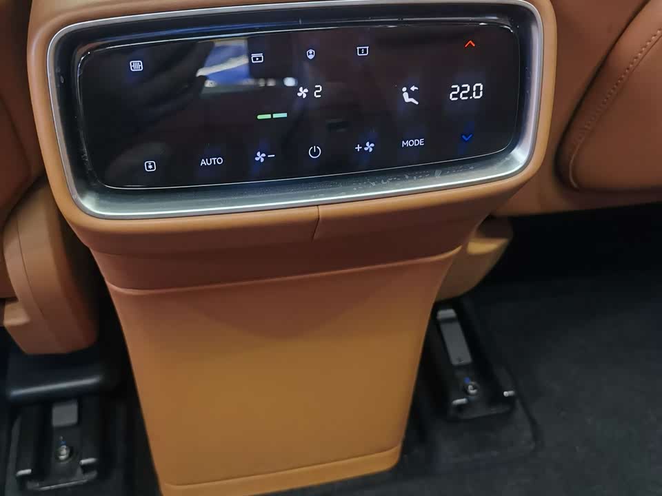 AITO Ask the world M9