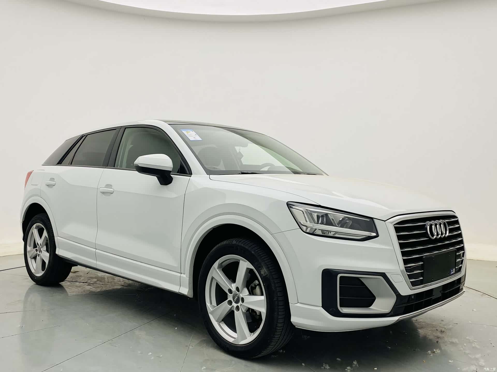 Audi Q2L, 2021 3