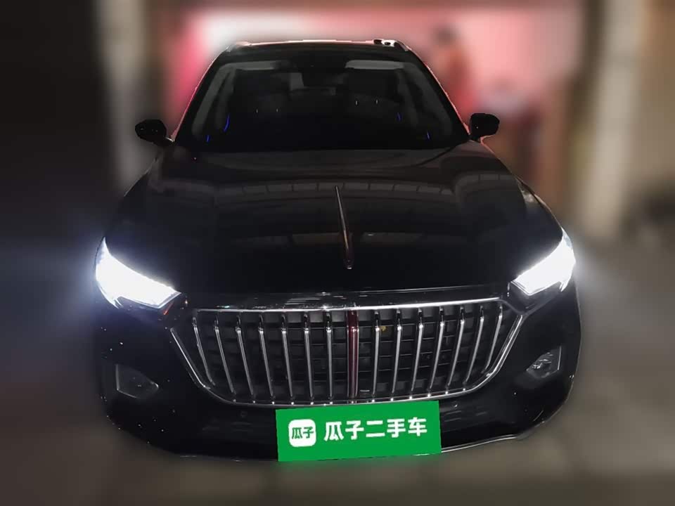 Hongqi HS5