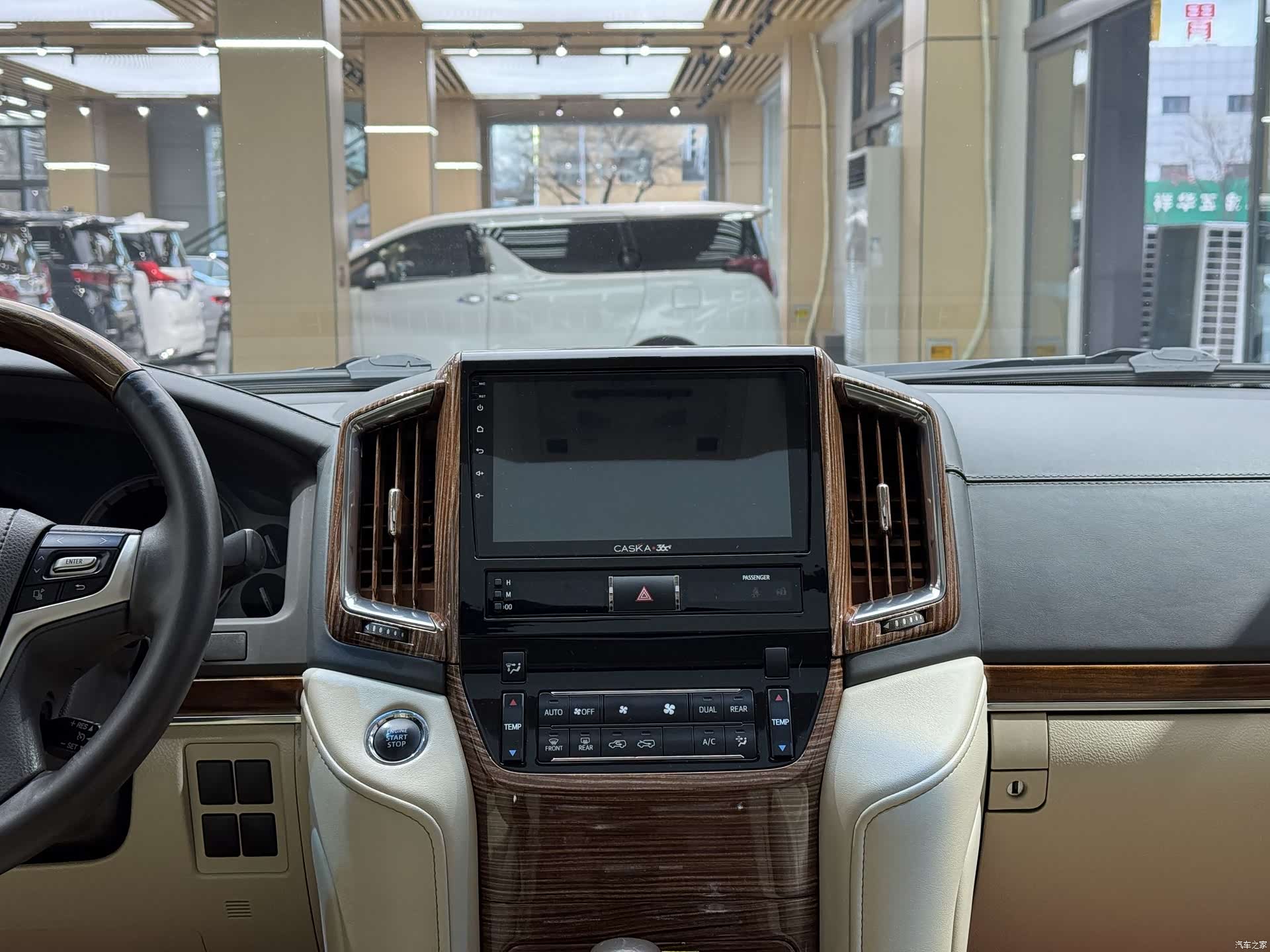 Toyota Land Cruiser, 2019 11