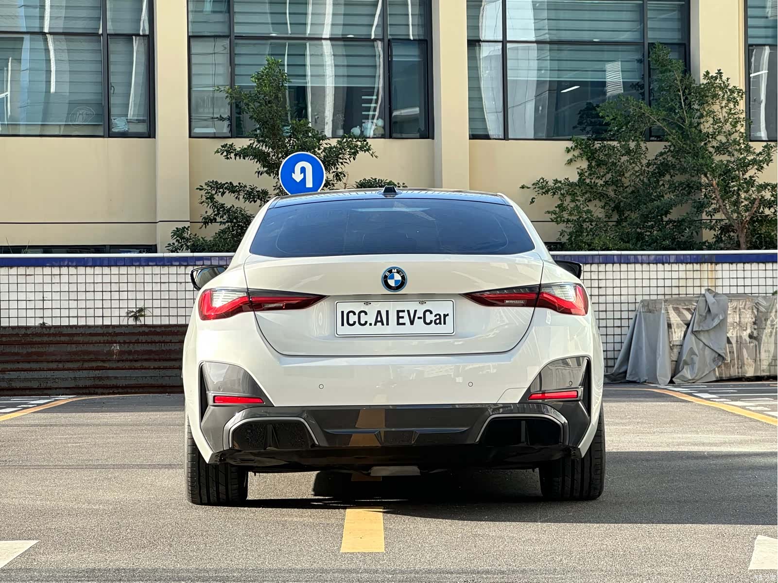 BMW i4, 2025 14