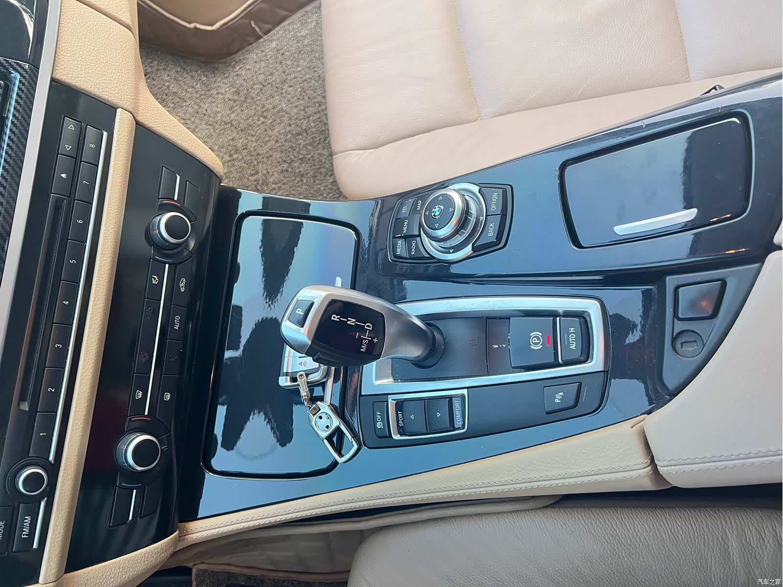 BMW 5 Series, 2013 22