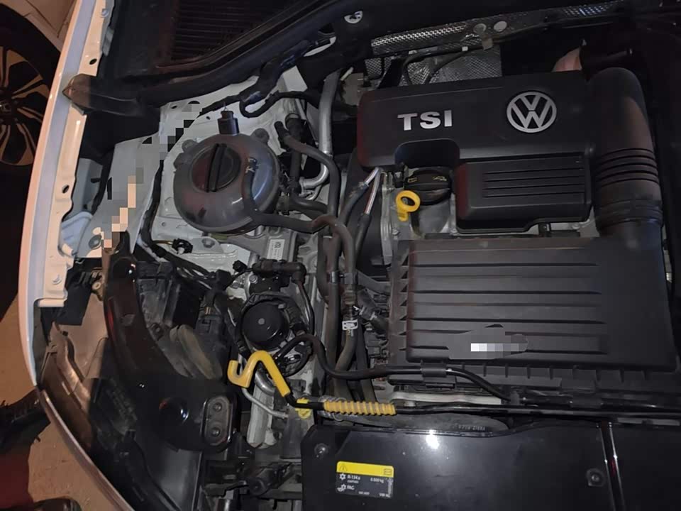 Volkswagen T-ROC exploring Songs