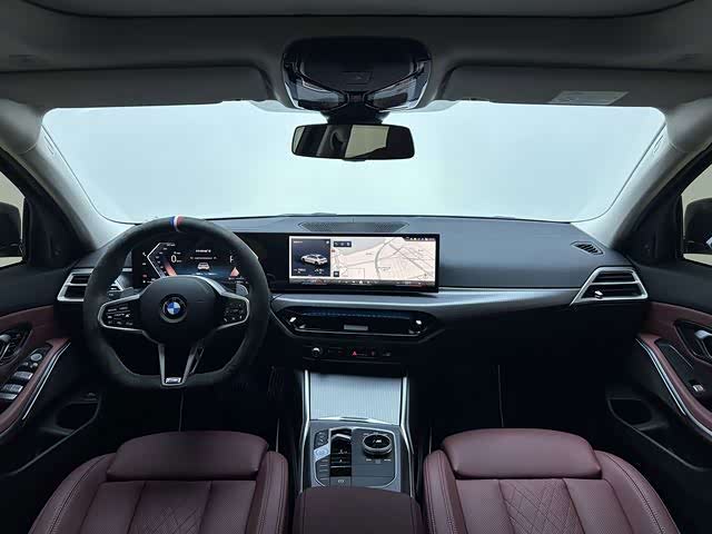 BMW 3 Series 2025, фото 9