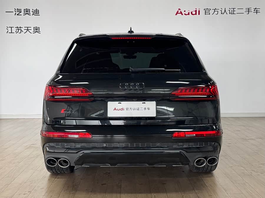 Audi SQ7 2024, фото 5