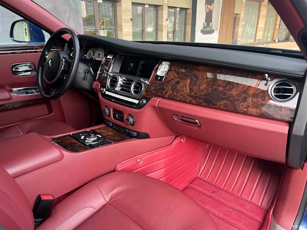 Rolls-Royce Ghost, 2012 10