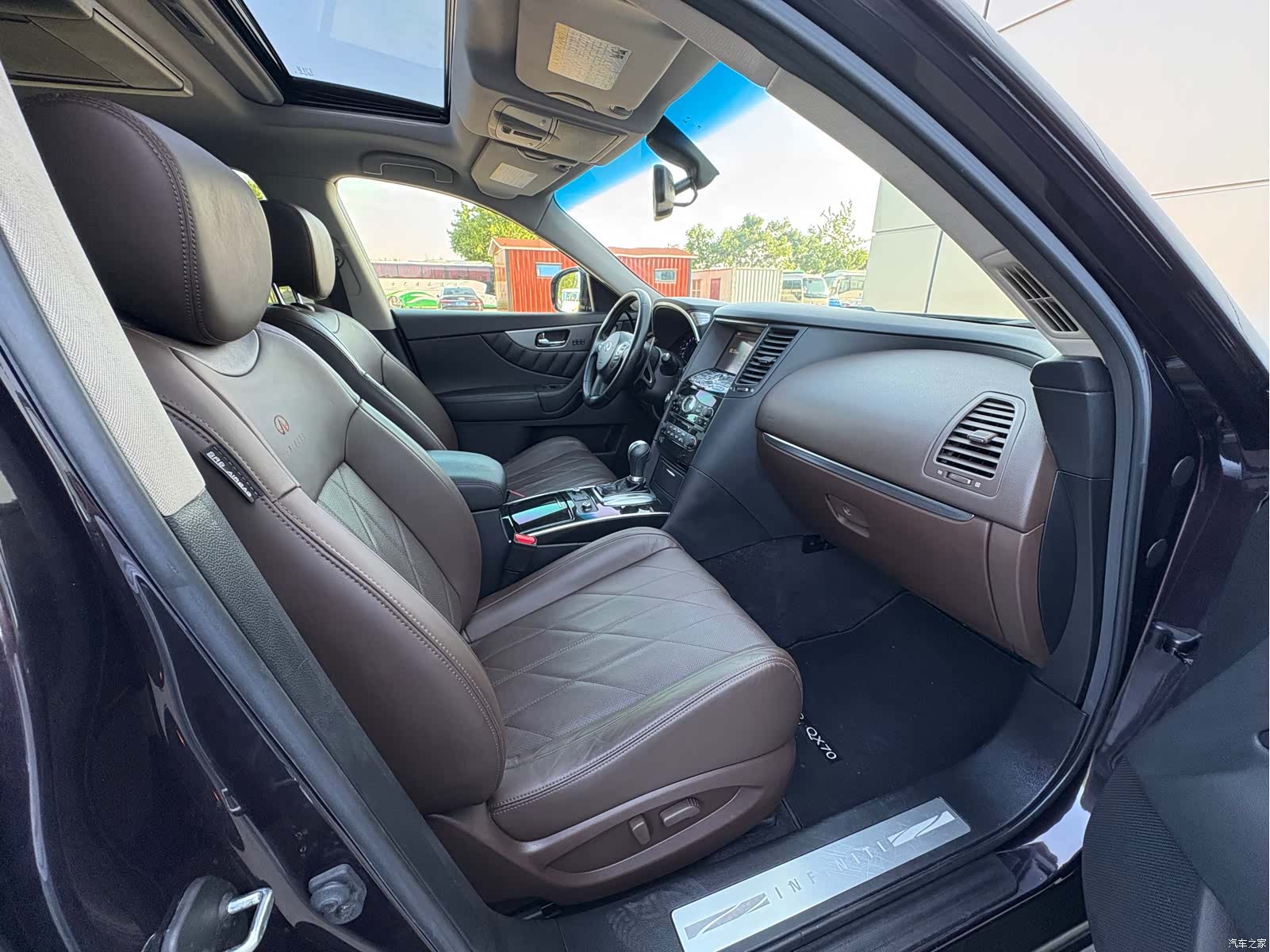 Infiniti QX70, 2015 12