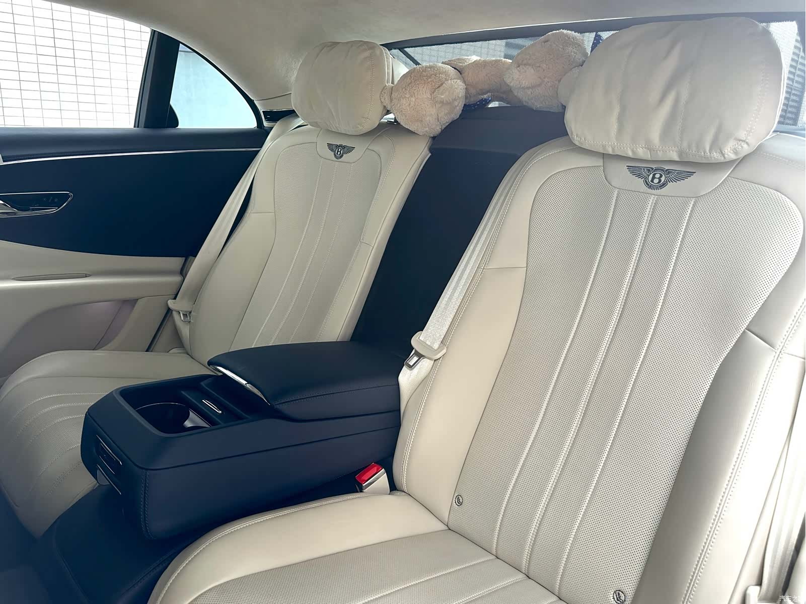 Bentley Flying Spur, 2021 9