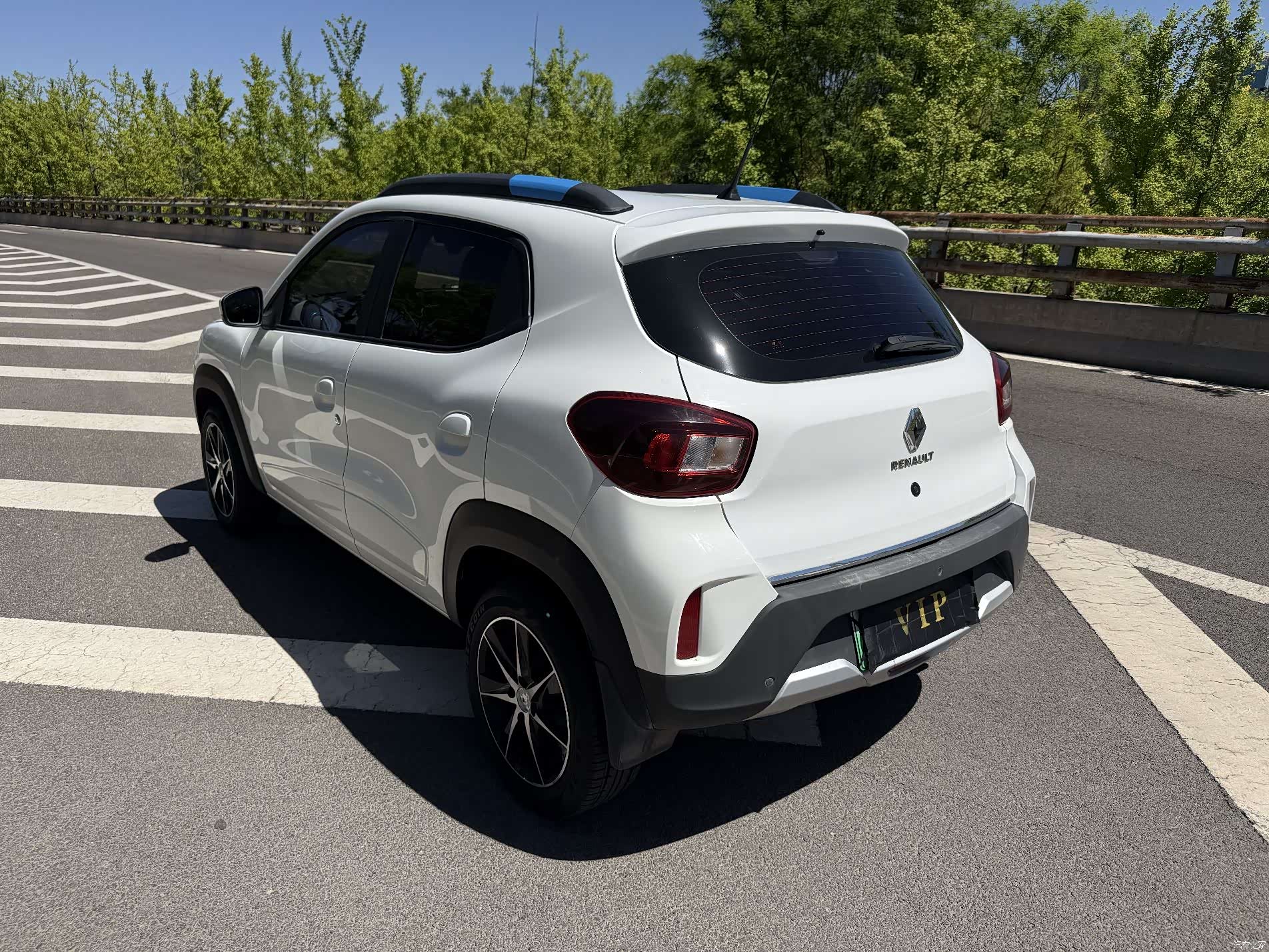 DongFeng e, 2019 10