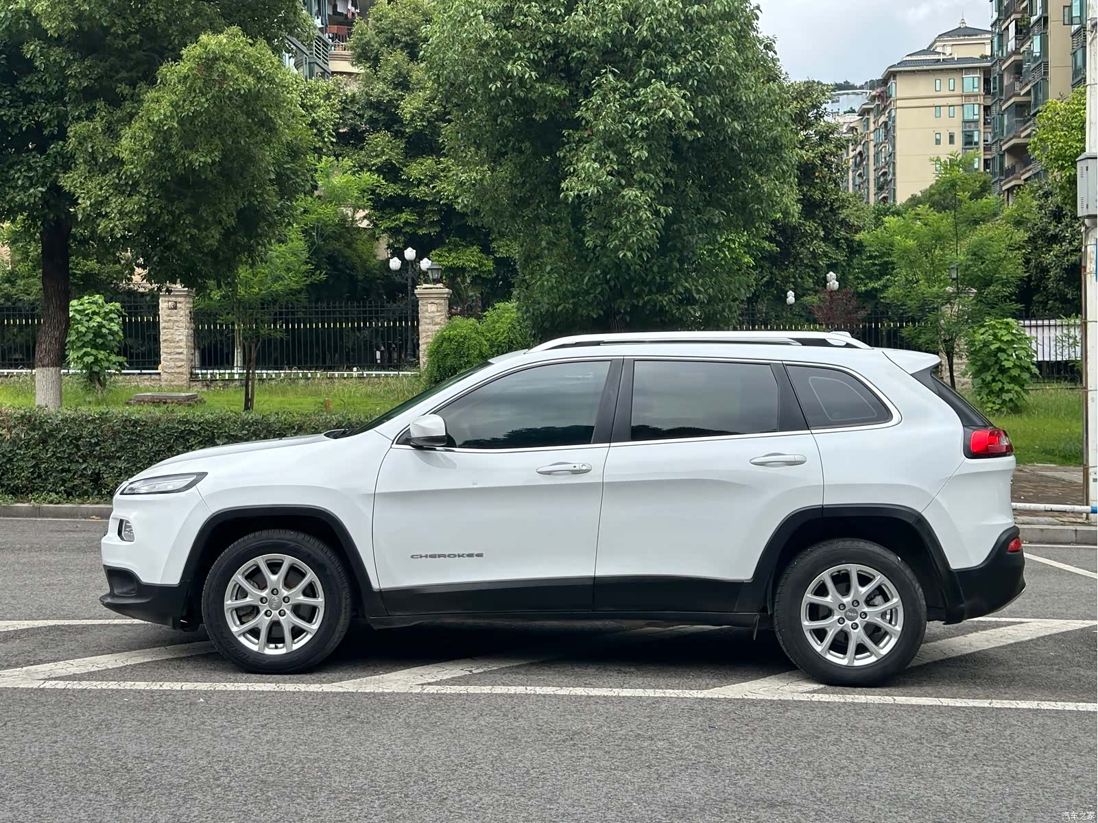 Jeep Cherokee, 2018 8