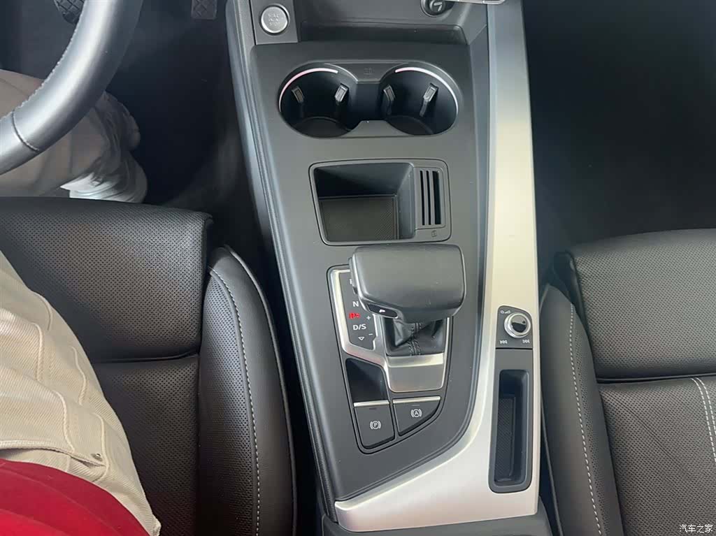 Audi A4L, 2022 2