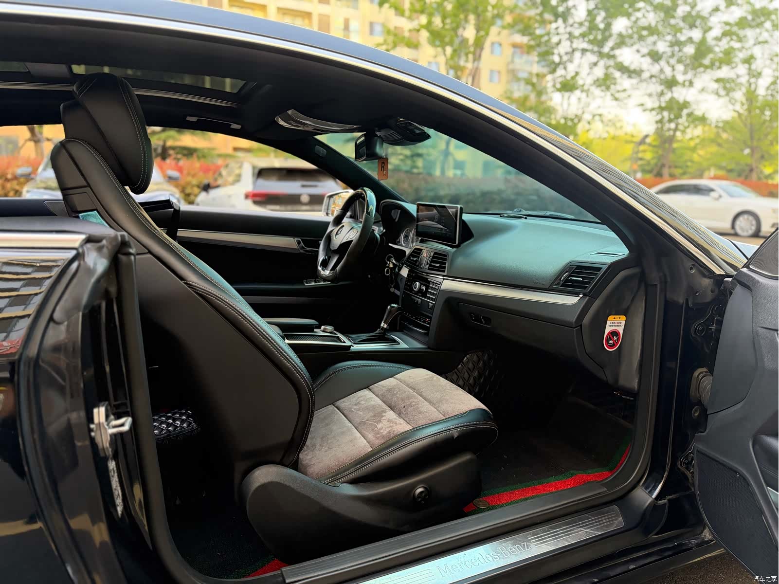 Mercedes-Benz E-Class, 2012 8