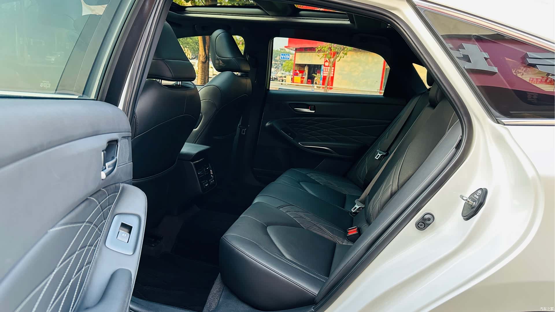 Toyota Avalon, 2023 13