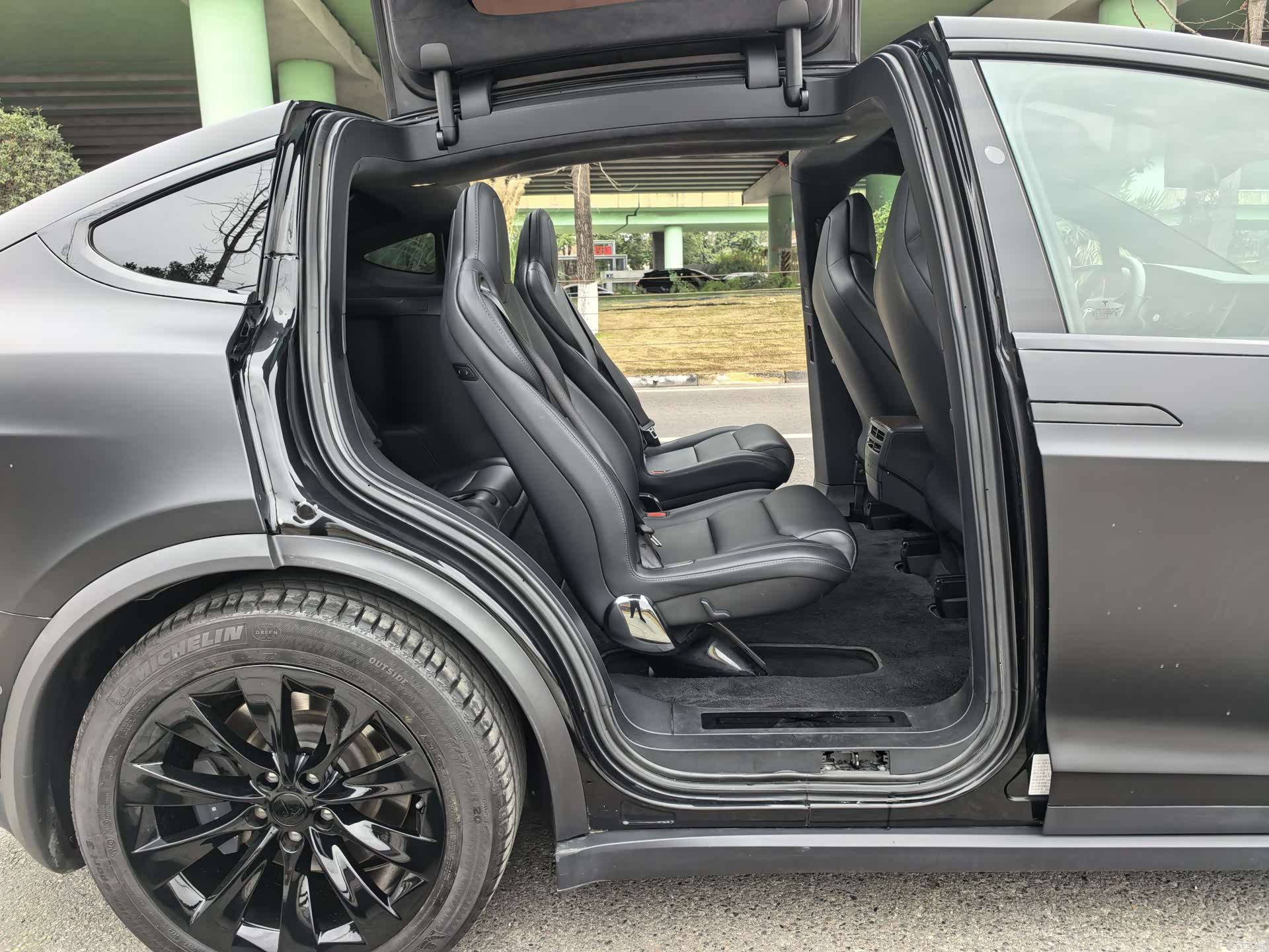 Tesla Model X, 2019 11
