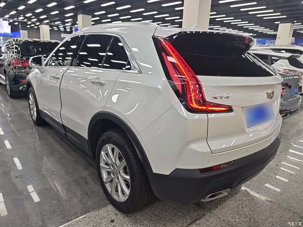 Cadillac XT4, 2021 все фото