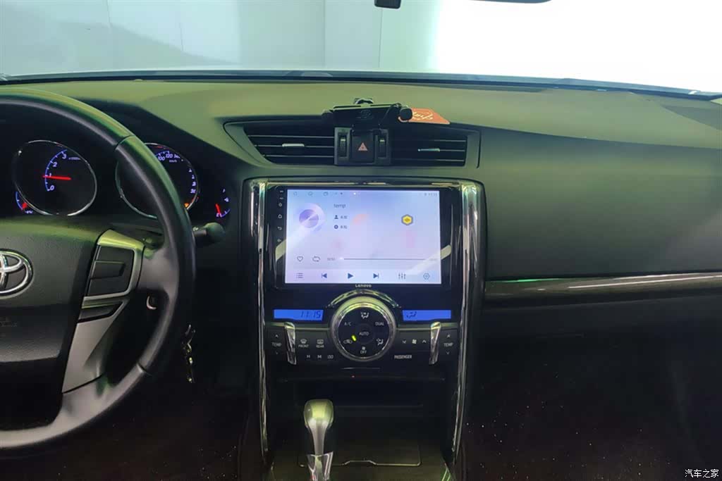 Toyota 2.5V, 2017 13