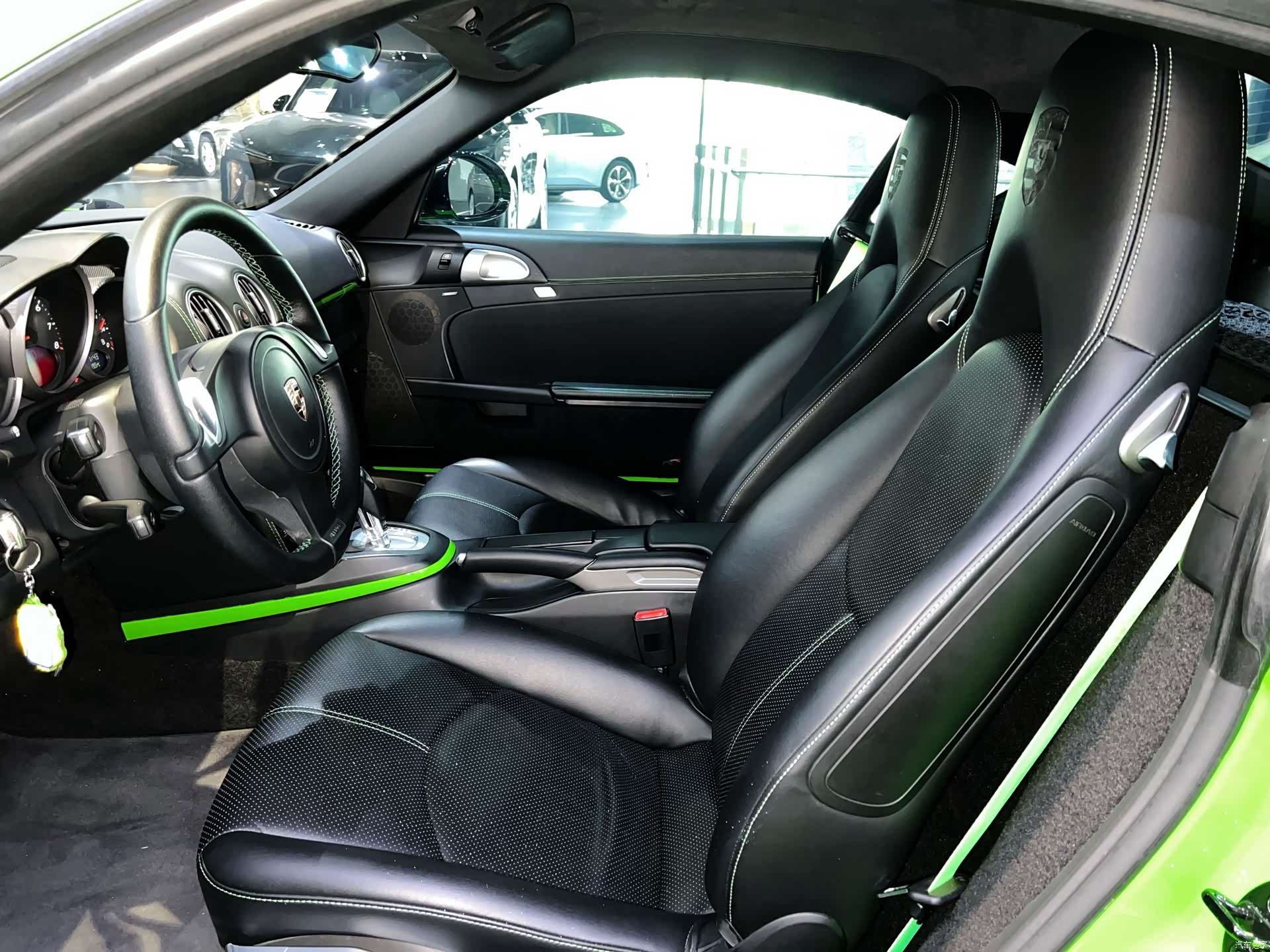 Porsche Cayman, 2010 11