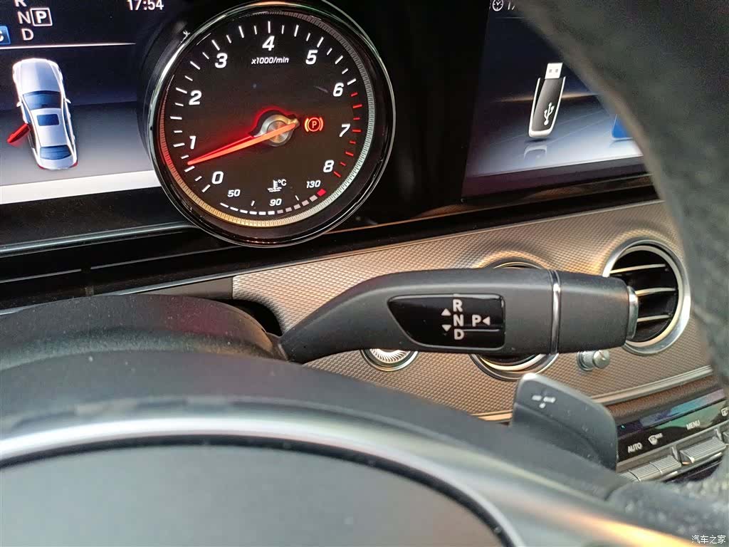 Mercedes-Benz E-Class, 2018 14