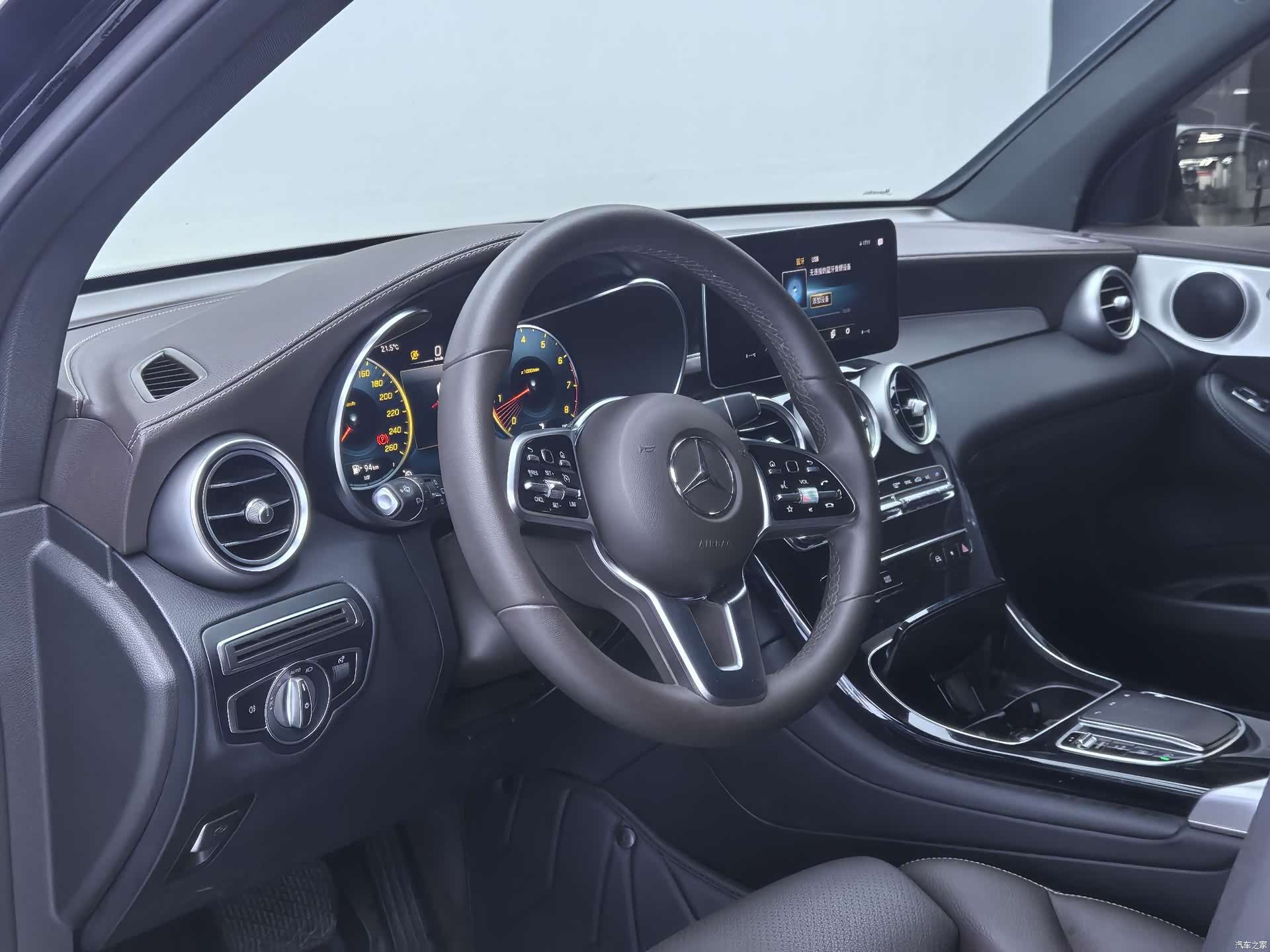 Mercedes-Benz GLC, 2022 12